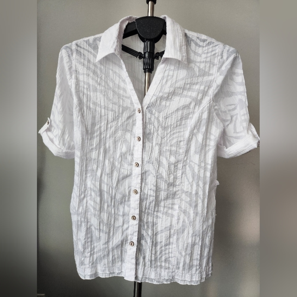 Brody Myles Soft, Light Weight, See through Blouse. White. Fits a large